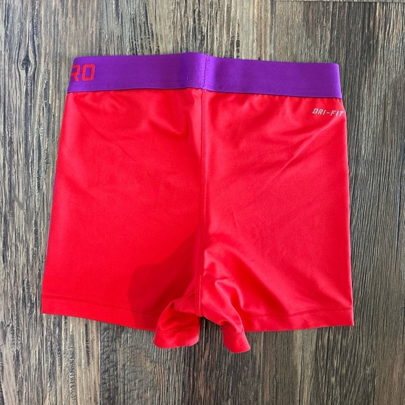 Nike Pro Dri-Fit Shorts Womens Medium 3” Inseam Red Purple Athletic Gym Running - Picture 3 of 6